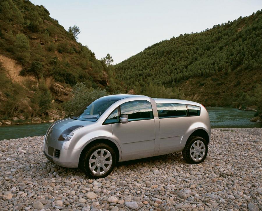  Citroen C-Crosser 2008 года  (фото 38 из 144)